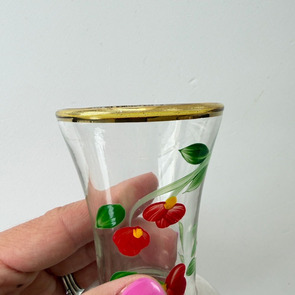 Vintage Hand Painted Floral Glass Bud Vase Red Flowers Gold Rim 3.75 Inch - Picture 5 of 7